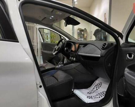Белый Рено Зое, объемом двигателя 0 л и пробегом 23 тыс. км за 14900 $, фото 16 на Automoto.ua