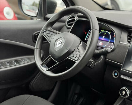 Белый Рено Зое, объемом двигателя 0 л и пробегом 74 тыс. км за 12300 $, фото 31 на Automoto.ua