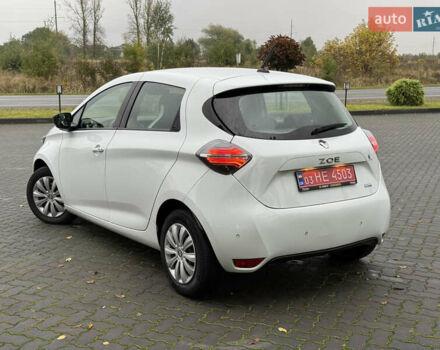 Белый Рено Зое, объемом двигателя 0 л и пробегом 80 тыс. км за 12450 $, фото 10 на Automoto.ua