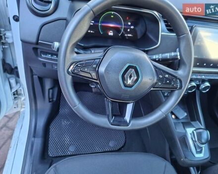 Белый Рено Зое, объемом двигателя 0 л и пробегом 143 тыс. км за 10950 $, фото 21 на Automoto.ua