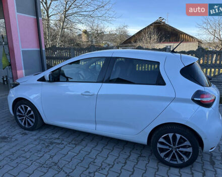 Белый Рено Зое, объемом двигателя 0 л и пробегом 81 тыс. км за 14200 $, фото 9 на Automoto.ua