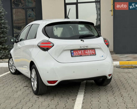 Белый Рено Зое, объемом двигателя 0 л и пробегом 52 тыс. км за 12999 $, фото 11 на Automoto.ua