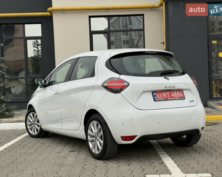 Белый Рено Зое, объемом двигателя 0 л и пробегом 52 тыс. км за 12999 $, фото 12 на Automoto.ua