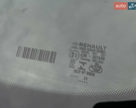 Белый Рено Зое, объемом двигателя 0 л и пробегом 106 тыс. км за 11400 $, фото 18 на Automoto.ua