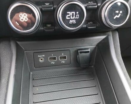 Белый Рено Зое, объемом двигателя 0 л и пробегом 73 тыс. км за 11100 $, фото 9 на Automoto.ua