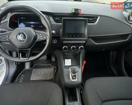 Білий Рено Зое, об'ємом двигуна 0 л та пробігом 37 тис. км за 9600 $, фото 10 на Automoto.ua