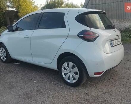 Белый Рено Зое, объемом двигателя 0 л и пробегом 72 тыс. км за 11500 $, фото 14 на Automoto.ua