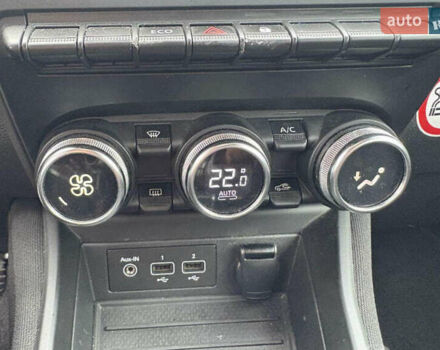 Белый Рено Зое, объемом двигателя 0 л и пробегом 85 тыс. км за 11023 $, фото 6 на Automoto.ua