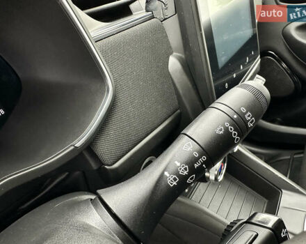 Рено Зое 2021 в Мукачеве на Automoto.ua Белый Рено Зое, объемом двигателя 0 л и пробегом 81 тыс. км за 11999 $, фото 64 на Automoto.ua