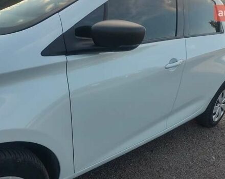 Белый Рено Зое, объемом двигателя 0 л и пробегом 72 тыс. км за 11500 $, фото 34 на Automoto.ua
