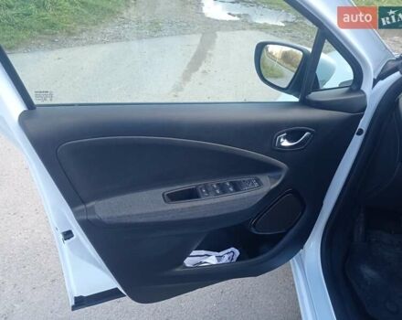 Белый Рено Зое, объемом двигателя 0 л и пробегом 110 тыс. км за 11625 $, фото 11 на Automoto.ua