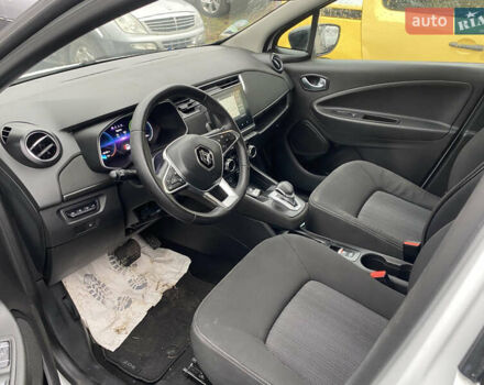 Белый Рено Зое, объемом двигателя 0 л и пробегом 70 тыс. км за 10999 $, фото 9 на Automoto.ua