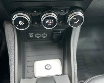 Белый Рено Зое, объемом двигателя 0 л и пробегом 126 тыс. км за 11950 $, фото 22 на Automoto.ua