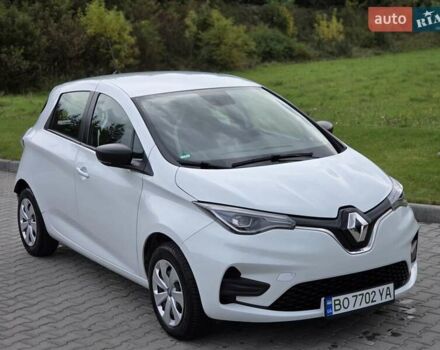 Белый Рено Зое, объемом двигателя 0 л и пробегом 150 тыс. км за 11800 $, фото 6 на Automoto.ua