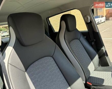 Белый Рено Зое, объемом двигателя 0 л и пробегом 12 тыс. км за 15300 $, фото 77 на Automoto.ua