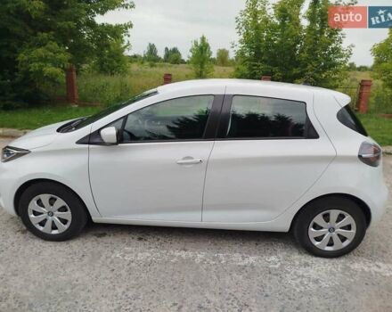 Білий Рено Зое, об'ємом двигуна 0 л та пробігом 105 тис. км за 11800 $, фото 5 на Automoto.ua