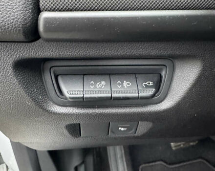 Белый Рено Зое, объемом двигателя 0 л и пробегом 74 тыс. км за 12300 $, фото 18 на Automoto.ua