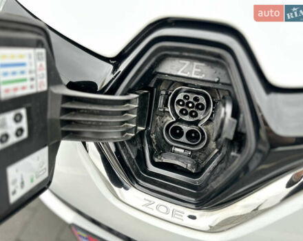 Рено Зое 2021 в Мукачеве на Automoto.ua Белый Рено Зое, объемом двигателя 0 л и пробегом 81 тыс. км за 11999 $, фото 2 на Automoto.ua