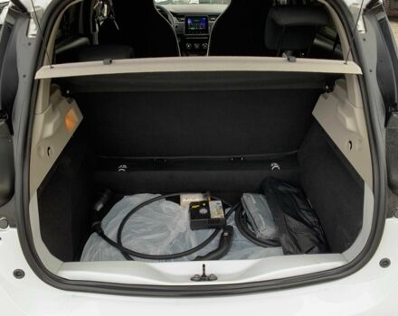 Белый Рено Зое, объемом двигателя 0 л и пробегом 124 тыс. км за 11955 $, фото 13 на Automoto.ua