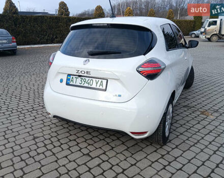 Белый Рено Зое, объемом двигателя 0 л и пробегом 39 тыс. км за 12000 $, фото 5 на Automoto.ua