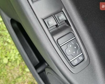 Белый Рено Зое, объемом двигателя 0 л и пробегом 51 тыс. км за 13300 $, фото 44 на Automoto.ua