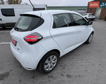 Белый Рено Зое, объемом двигателя 0 л и пробегом 56 тыс. км за 11999 $, фото 6 на Automoto.ua
