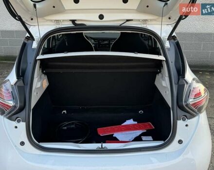 Білий Рено Зое, об'ємом двигуна 0 л та пробігом 115 тис. км за 10900 $, фото 15 на Automoto.ua