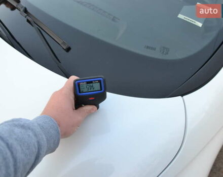 Белый Рено Зое, объемом двигателя 0 л и пробегом 50 тыс. км за 13999 $, фото 31 на Automoto.ua