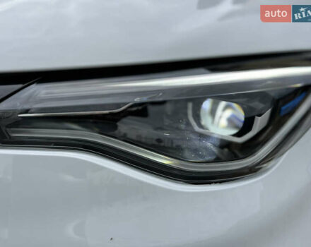 Белый Рено Зое, объемом двигателя 0 л и пробегом 95 тыс. км за 11650 $, фото 8 на Automoto.ua