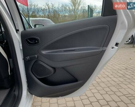 Рено Зое 2021 у Бердичеве на Automoto.ua Білий Рено Зое, об'ємом двигуна 0 л та пробігом 90 тис. км за 12999 $, фото 28 на Automoto.ua