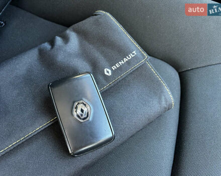 Белый Рено Зое, объемом двигателя 0 л и пробегом 86 тыс. км за 11800 $, фото 26 на Automoto.ua