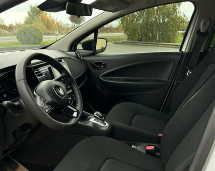 Білий Рено Зое, об'ємом двигуна 0 л та пробігом 95 тис. км за 11999 $, фото 49 на Automoto.ua