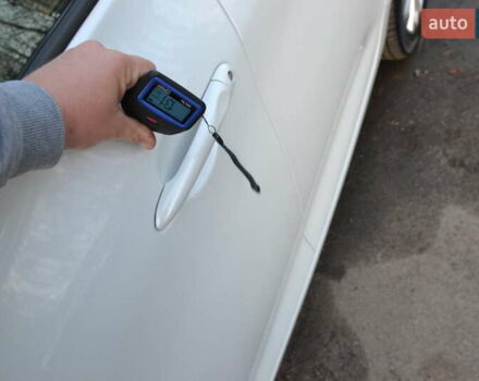 Белый Рено Зое, объемом двигателя 0 л и пробегом 50 тыс. км за 13999 $, фото 32 на Automoto.ua