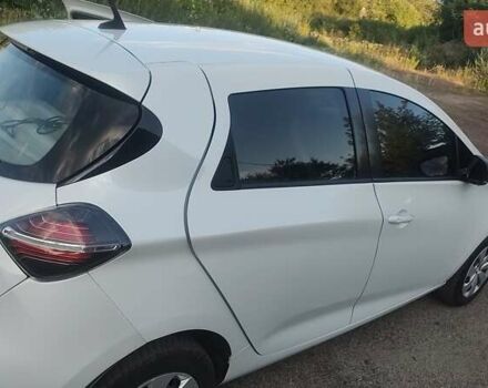 Белый Рено Зое, объемом двигателя 0 л и пробегом 72 тыс. км за 11500 $, фото 24 на Automoto.ua