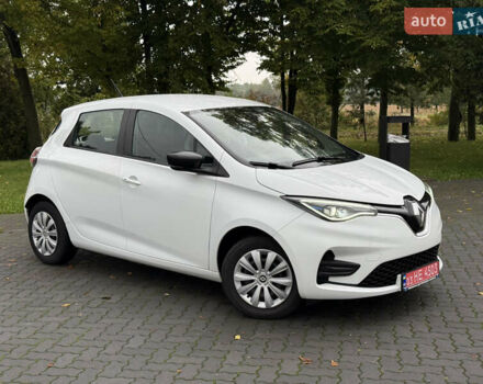 Белый Рено Зое, объемом двигателя 0 л и пробегом 80 тыс. км за 12450 $, фото 5 на Automoto.ua