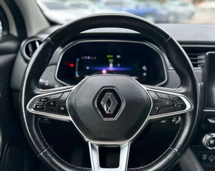Белый Рено Зое, объемом двигателя 0 л и пробегом 130 тыс. км за 12500 $, фото 4 на Automoto.ua