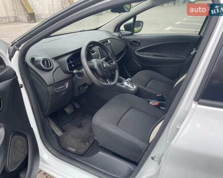 Білий Рено Зое, об'ємом двигуна 0 л та пробігом 72 тис. км за 12300 $, фото 5 на Automoto.ua