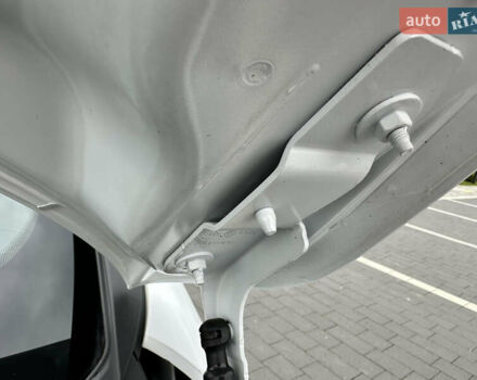 Рено Зое 2021 в Мукачеве на Automoto.ua Белый Рено Зое, объемом двигателя 0 л и пробегом 81 тыс. км за 11999 $, фото 58 на Automoto.ua