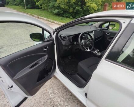 Білий Рено Зое, об'ємом двигуна 0 л та пробігом 105 тис. км за 11800 $, фото 4 на Automoto.ua