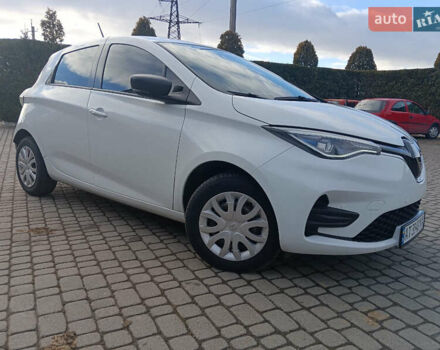 Белый Рено Зое, объемом двигателя 0 л и пробегом 39 тыс. км за 12000 $, фото 2 на Automoto.ua