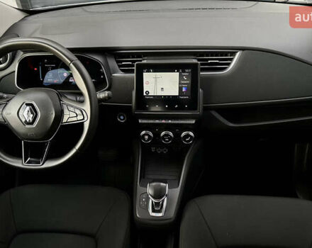 Белый Рено Зое, объемом двигателя 0 л и пробегом 106 тыс. км за 11400 $, фото 37 на Automoto.ua