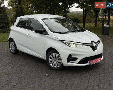 Белый Рено Зое, объемом двигателя 0 л и пробегом 80 тыс. км за 12450 $, фото 4 на Automoto.ua