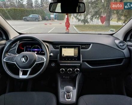 Белый Рено Зое, объемом двигателя 0 л и пробегом 62 тыс. км за 11500 $, фото 17 на Automoto.ua