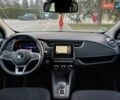 Белый Рено Зое, объемом двигателя 0 л и пробегом 62 тыс. км за 11500 $, фото 17 на Automoto.ua