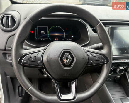 Белый Рено Зое, объемом двигателя 0 л и пробегом 85 тыс. км за 11023 $, фото 1 на Automoto.ua