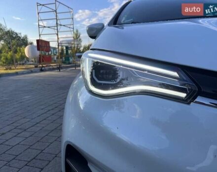 Белый Рено Зое, объемом двигателя 0 л и пробегом 122 тыс. км за 11800 $, фото 12 на Automoto.ua