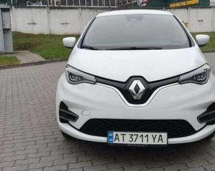 Белый Рено Зое, объемом двигателя 0 л и пробегом 76 тыс. км за 11000 $, фото 1 на Automoto.ua