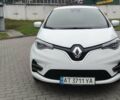 Белый Рено Зое, объемом двигателя 0 л и пробегом 76 тыс. км за 11000 $, фото 1 на Automoto.ua
