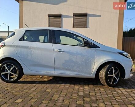 Белый Рено Зое, объемом двигателя 0 л и пробегом 143 тыс. км за 10950 $, фото 3 на Automoto.ua