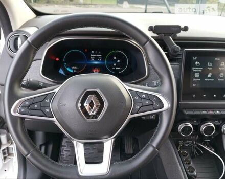 Белый Рено Зое, объемом двигателя 0 л и пробегом 58 тыс. км за 12300 $, фото 21 на Automoto.ua